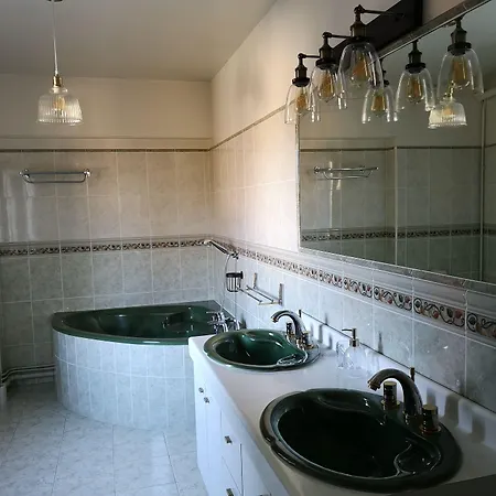 勒克洛德菲住宿加早餐旅馆 3* Asnières-sur-Oise