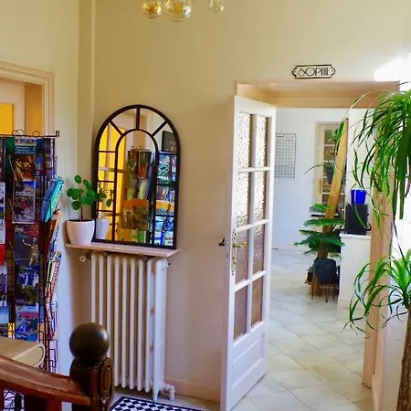 Le Clos Des Fées Bed and breakfast Asnières-sur-Oise